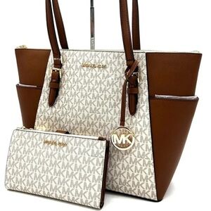 Michael Kors Large Charlotte Tote Bag & Large Double Zip Wallet Vanilla/Brown